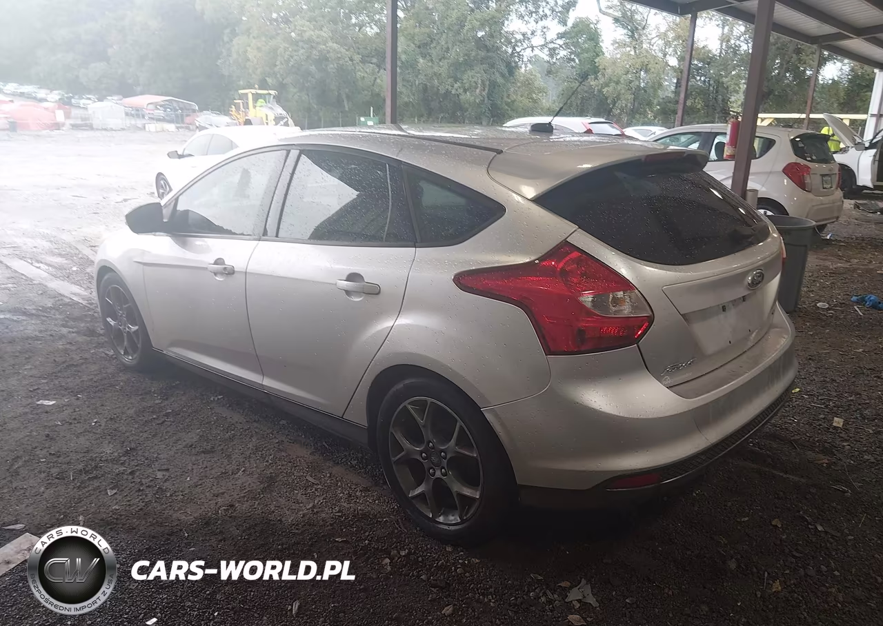 2014 Ford Focus Se VIN:1FADP3K2XE6141537 - 3