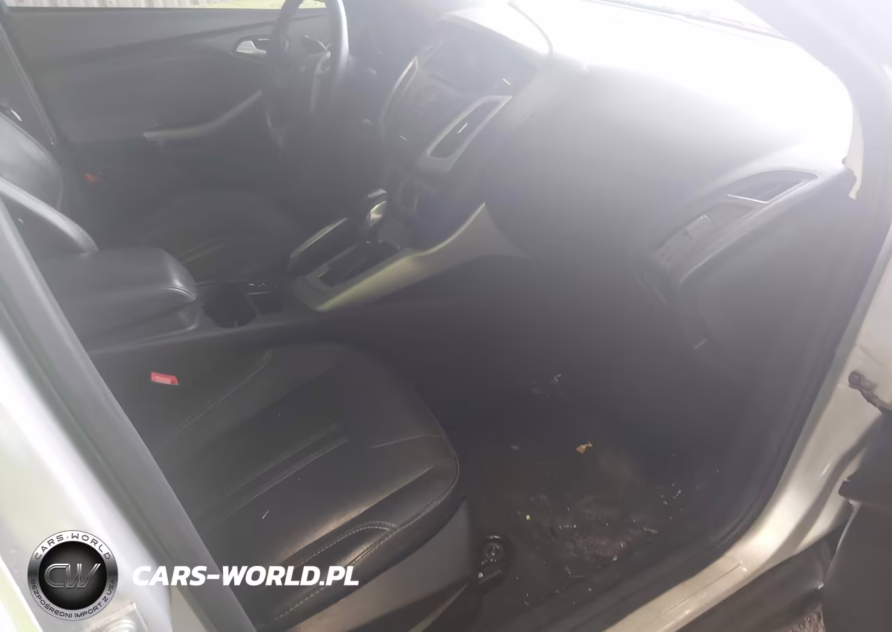 2014 Ford Focus Se VIN:1FADP3K2XE6141537 - 5