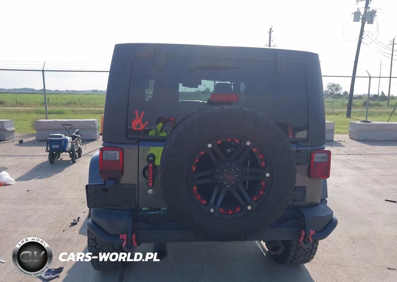 2018 Jeep Wrangler Jk Unlimited Freedom Edition 4X4 VIN:1C4BJWDG8JL821380 - 16