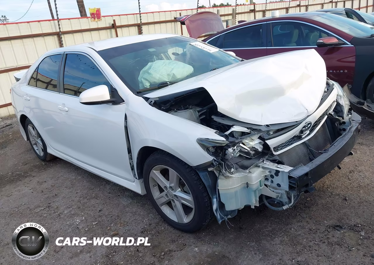 2014 Toyota Camry Se – zdjęcie 1 z 16