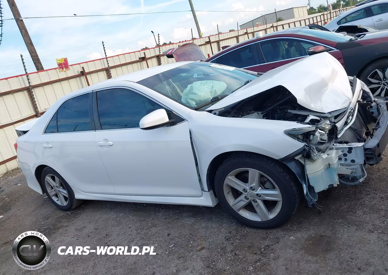 2014 Toyota Camry Se VIN:4T1BF1FK3EU821580 - 13