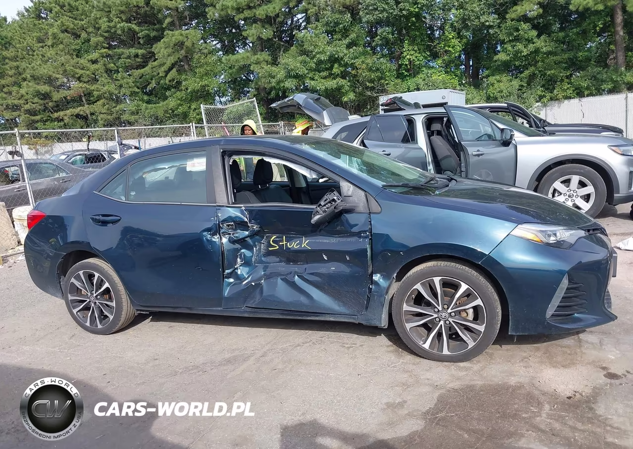 2019 Toyota Corolla Se VIN:2T1BURHE6KC128057 - 13