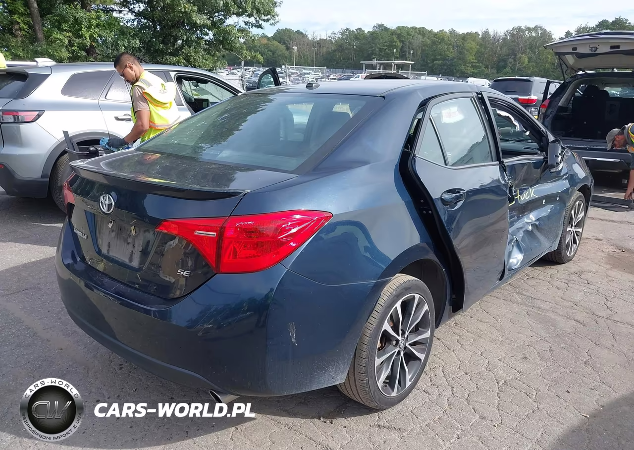 2019 Toyota Corolla Se VIN:2T1BURHE6KC128057 - 4