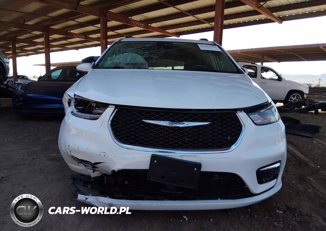 2023 Chrysler Pacifica Touring L VIN:2C4RC1BGXPR606694 - 13