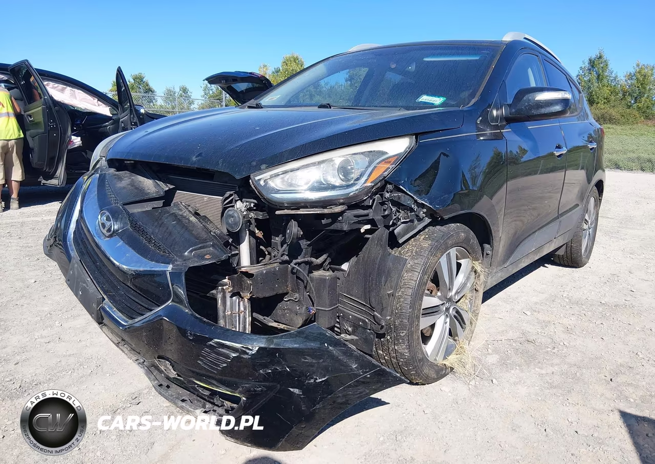2015 Hyundai Tucson Limited VIN:KM8JUCAGXFU975415 - 6