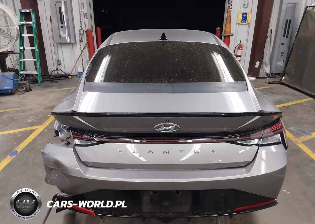 2021 Hyundai Elantra N Line VIN:KMHLR4AFXMU200147 - 16