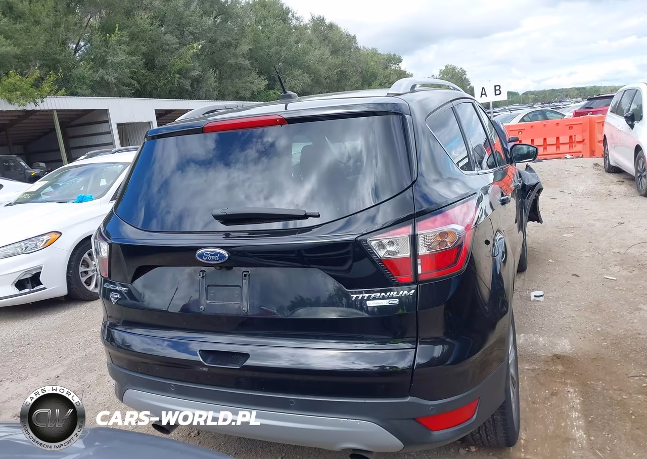 2017 Ford Escape Titanium VIN:1FMCU9J91HUE88913 - 15