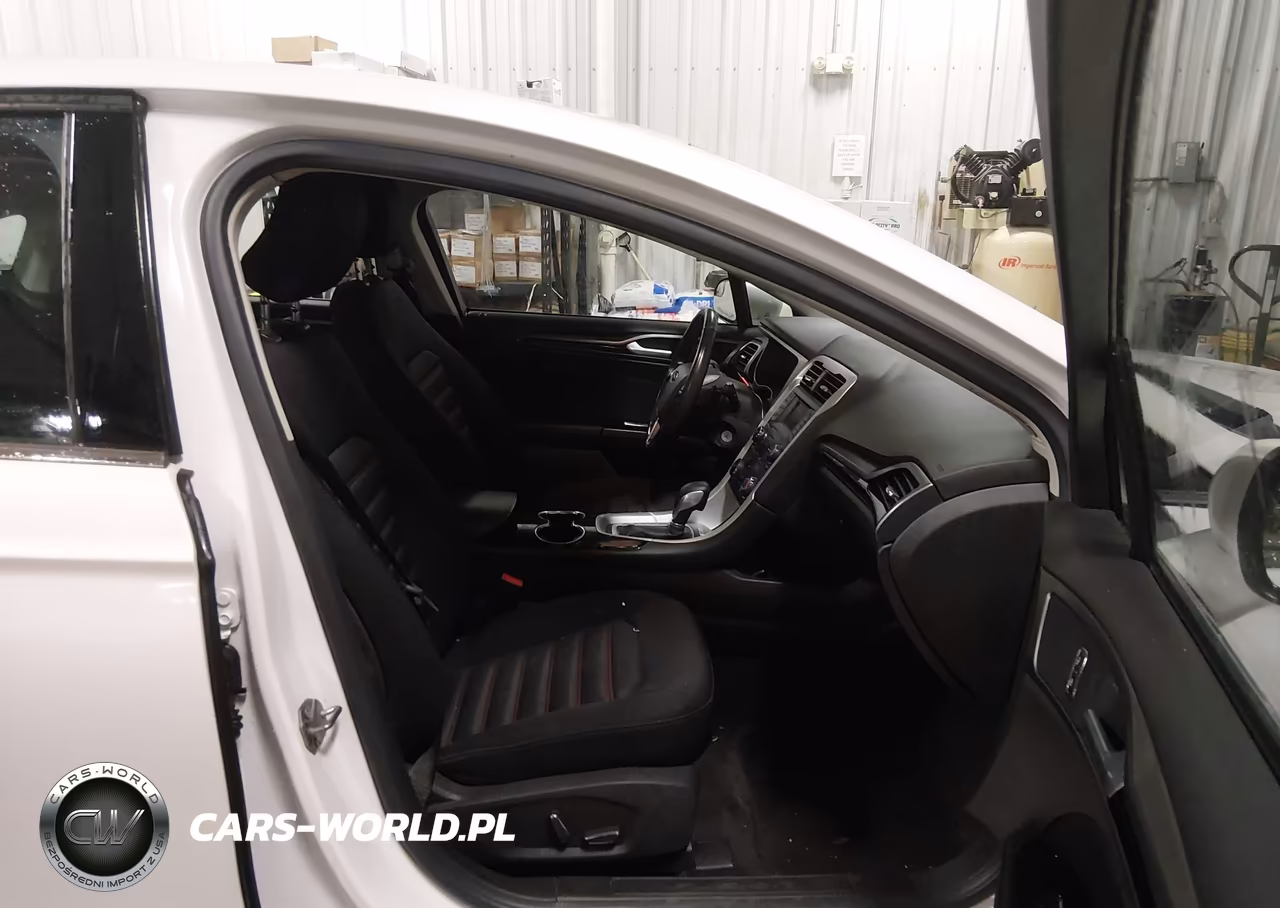 2015 Ford Fusion Se VIN:3FA6P0H98FR269032 - 5