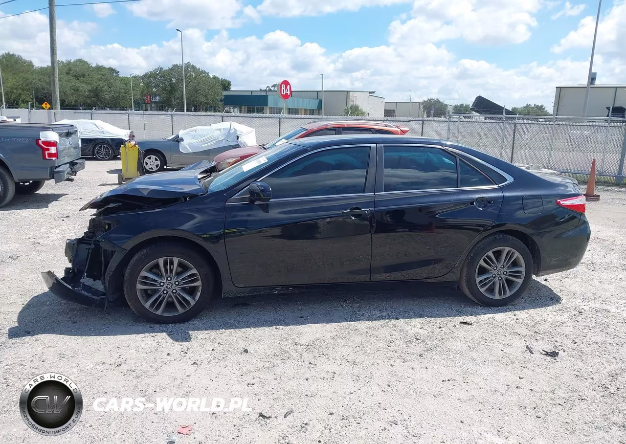2015 Toyota Camry Se VIN:4T1BF1FK8FU499729 - 15