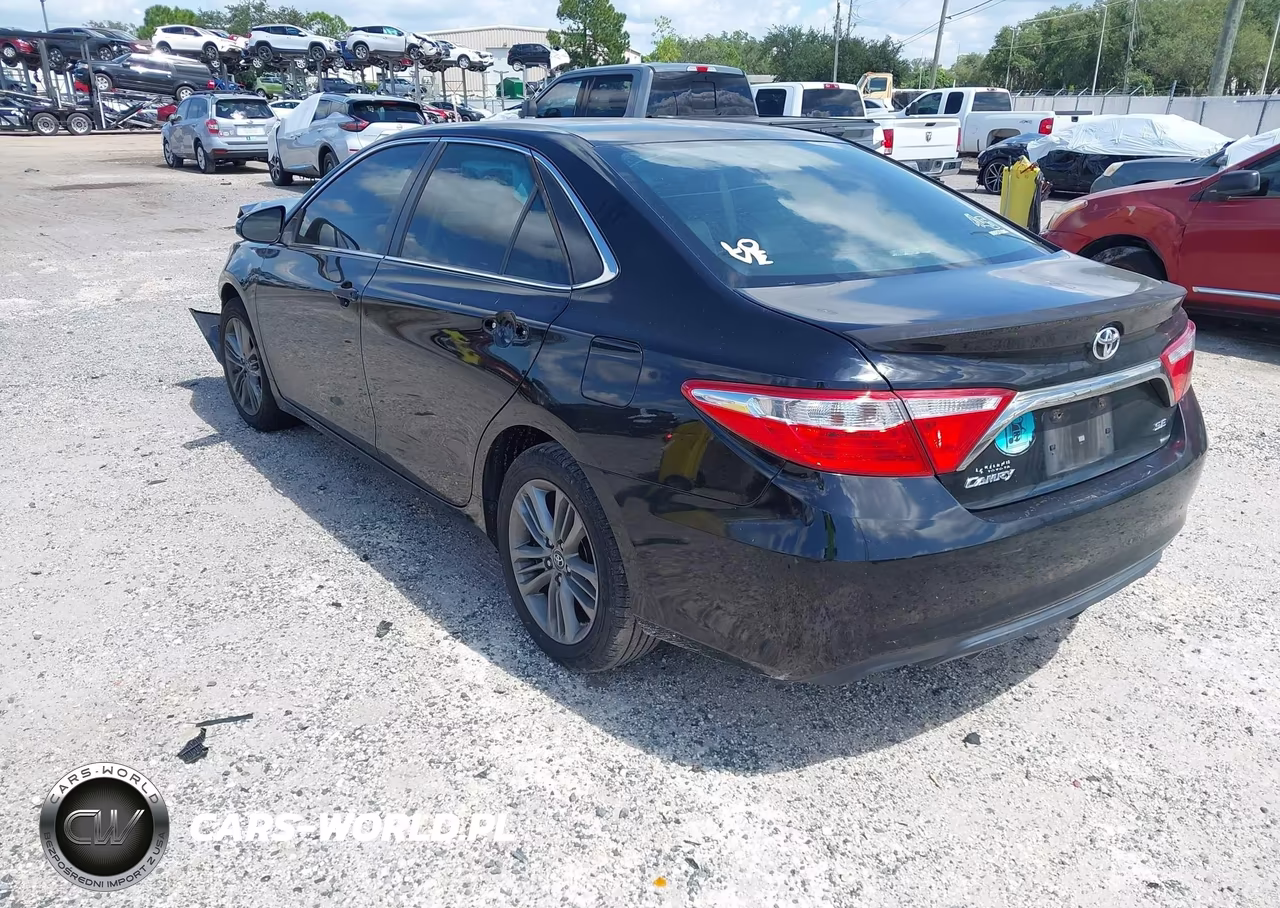 2015 Toyota Camry Se VIN:4T1BF1FK8FU499729 - 3