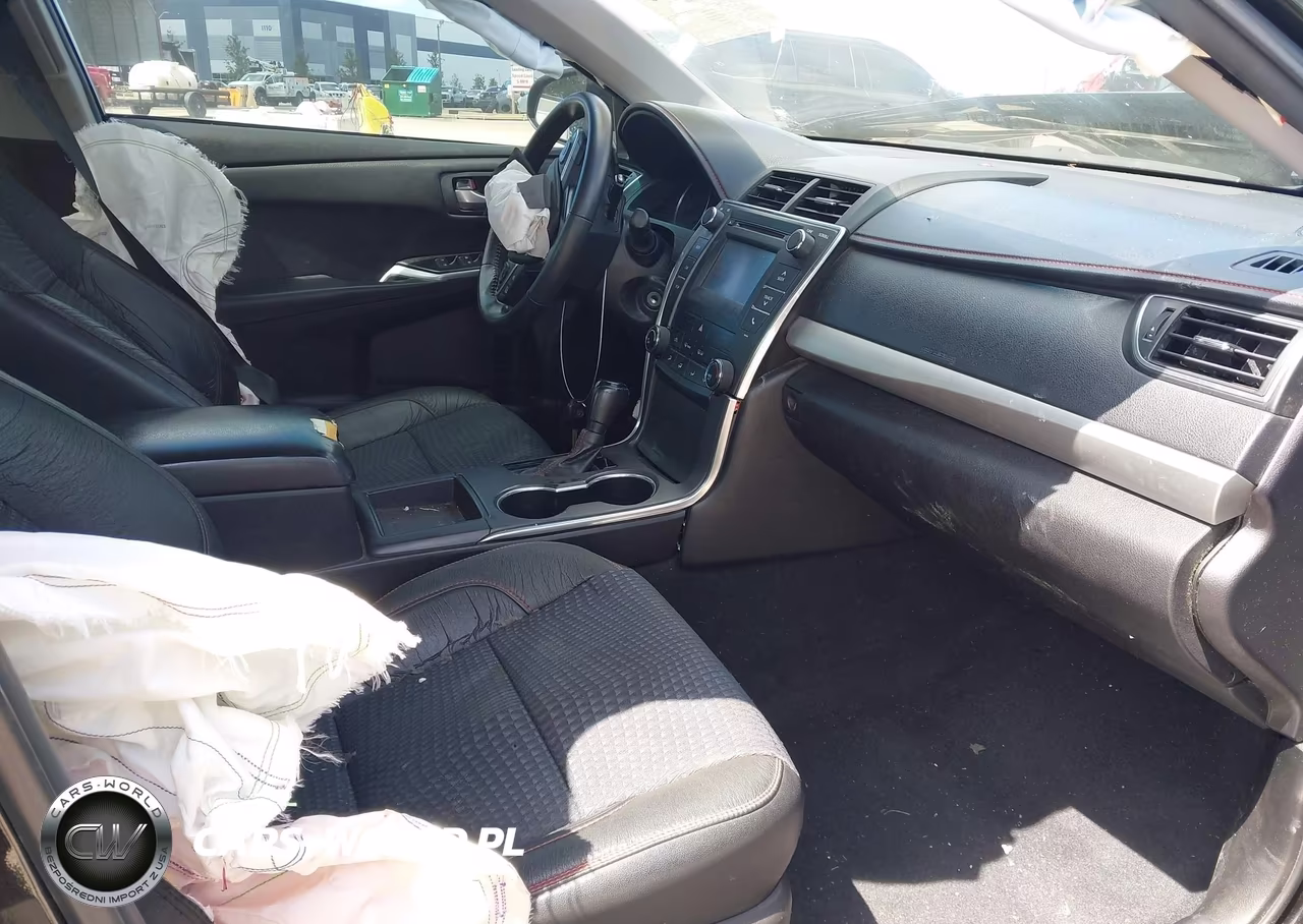 2015 Toyota Camry Se VIN:4T1BF1FK8FU499729 - 5