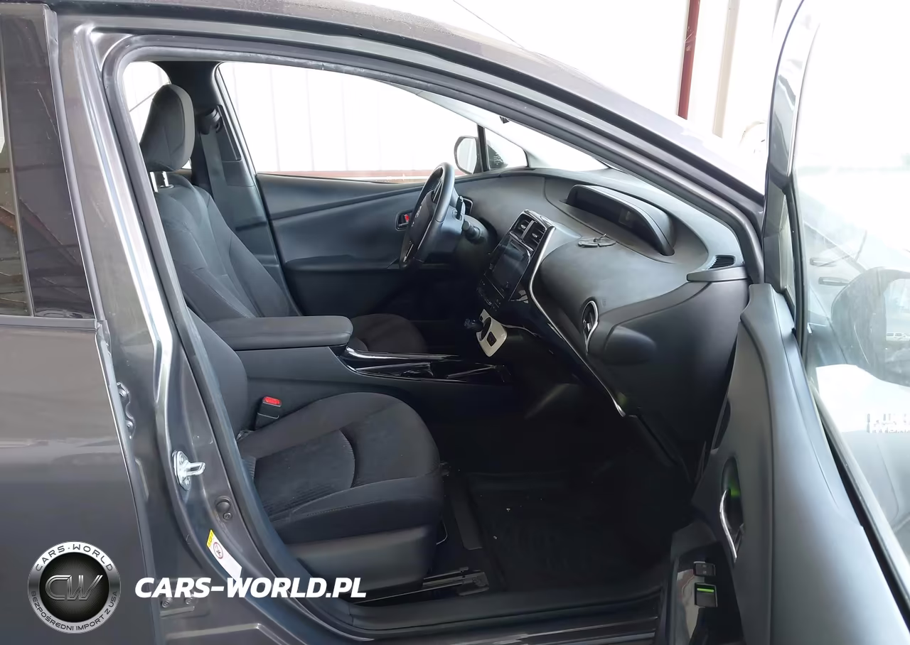 2019 Toyota Prius Prime Plus VIN:JTDKARFP3K3112243 - 5