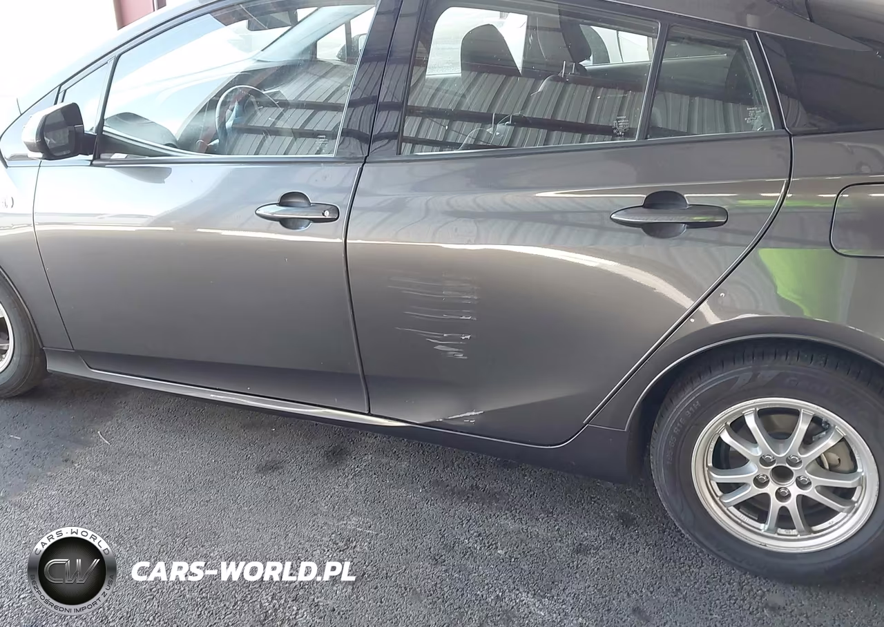2019 Toyota Prius Prime Plus VIN:JTDKARFP3K3112243 - 6