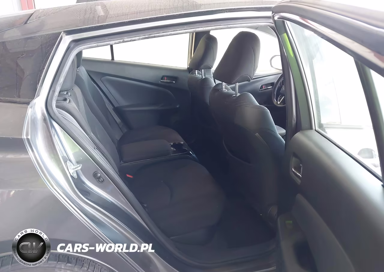 2019 Toyota Prius Prime Plus VIN:JTDKARFP3K3112243 - 8