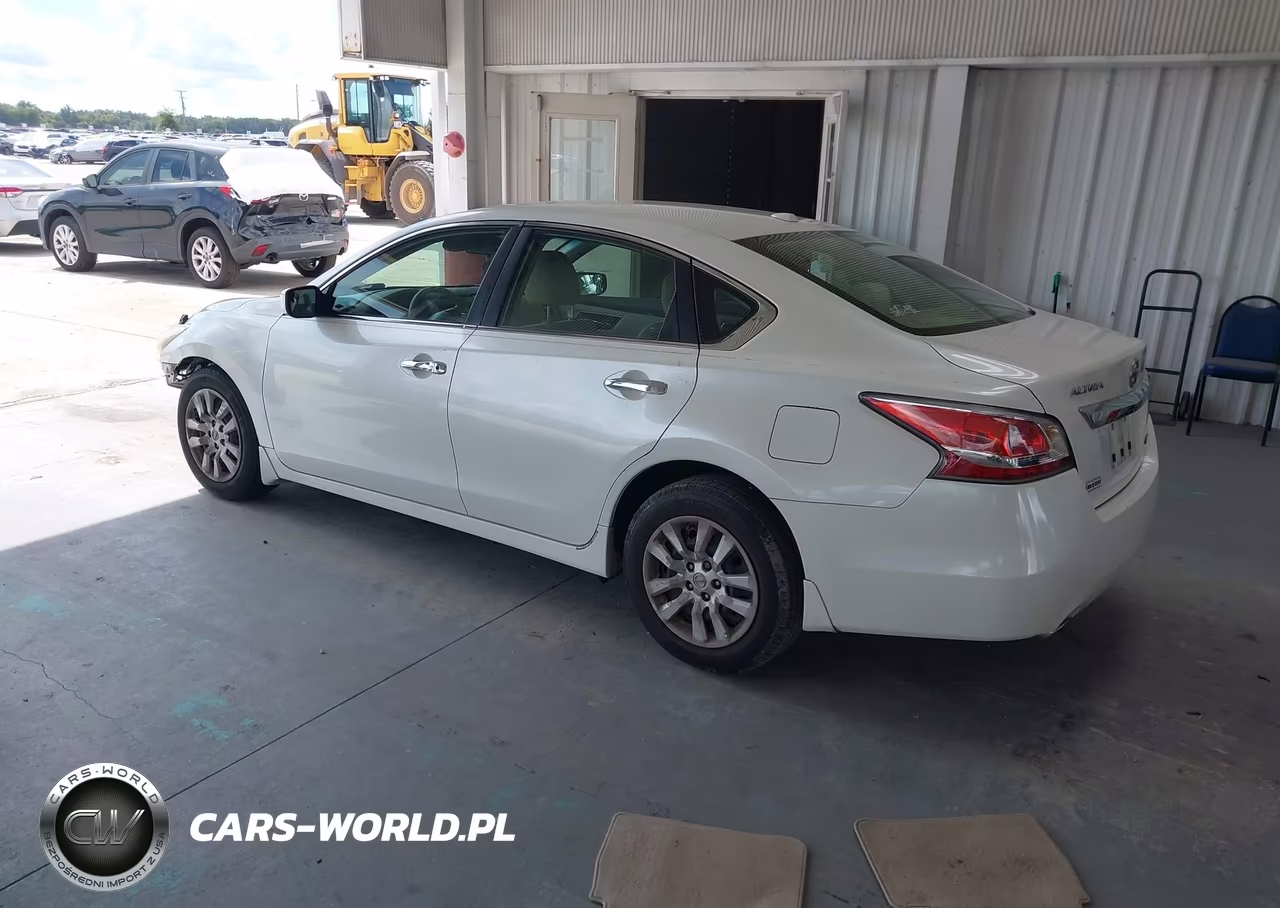 2014 Nissan Altima 2.5 S VIN:1N4AL3AP2EC188184 - 3