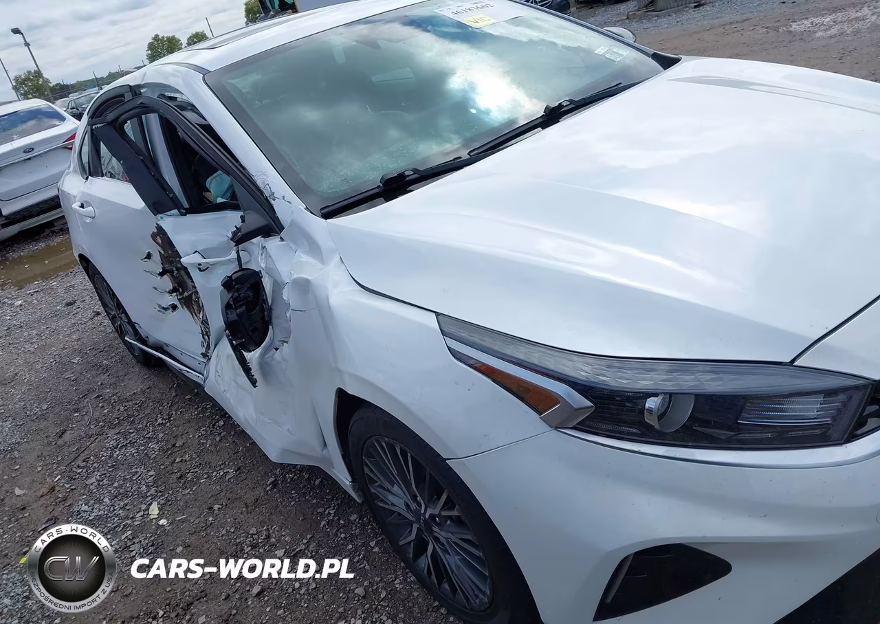 2024 Kia Forte Gt-Line VIN:3KPF54AD2RE830889 - 6