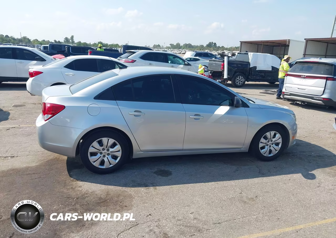 2013 Chevrolet Cruze Ls Auto VIN:1G1PA5SG3D7268842 - 13