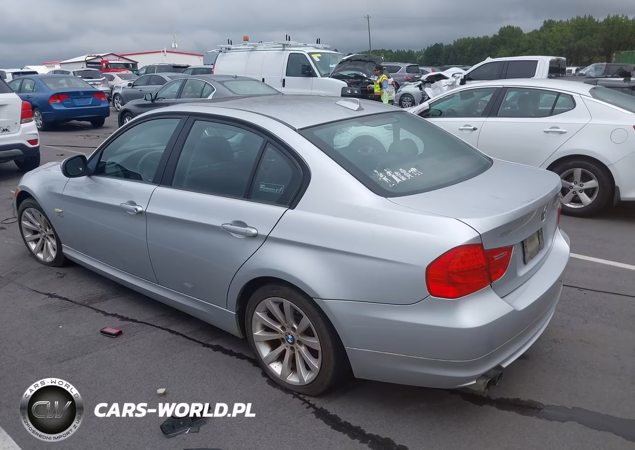 2011 BMW 328I xDrive VIN:WBAPK7C57BA971614 - 3