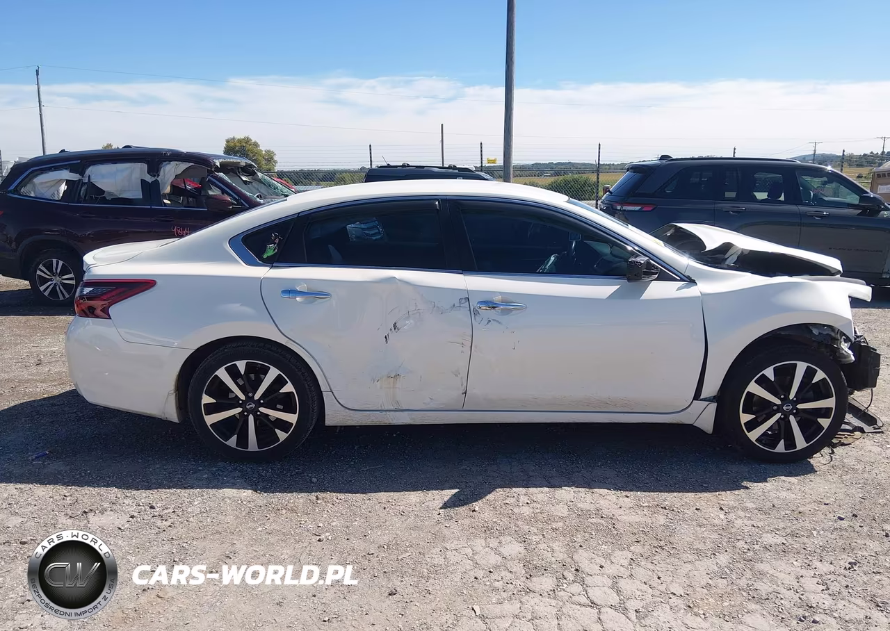 2018 Nissan Altima 2.5 Sr VIN:1N4AL3AP6JC101297 - 13