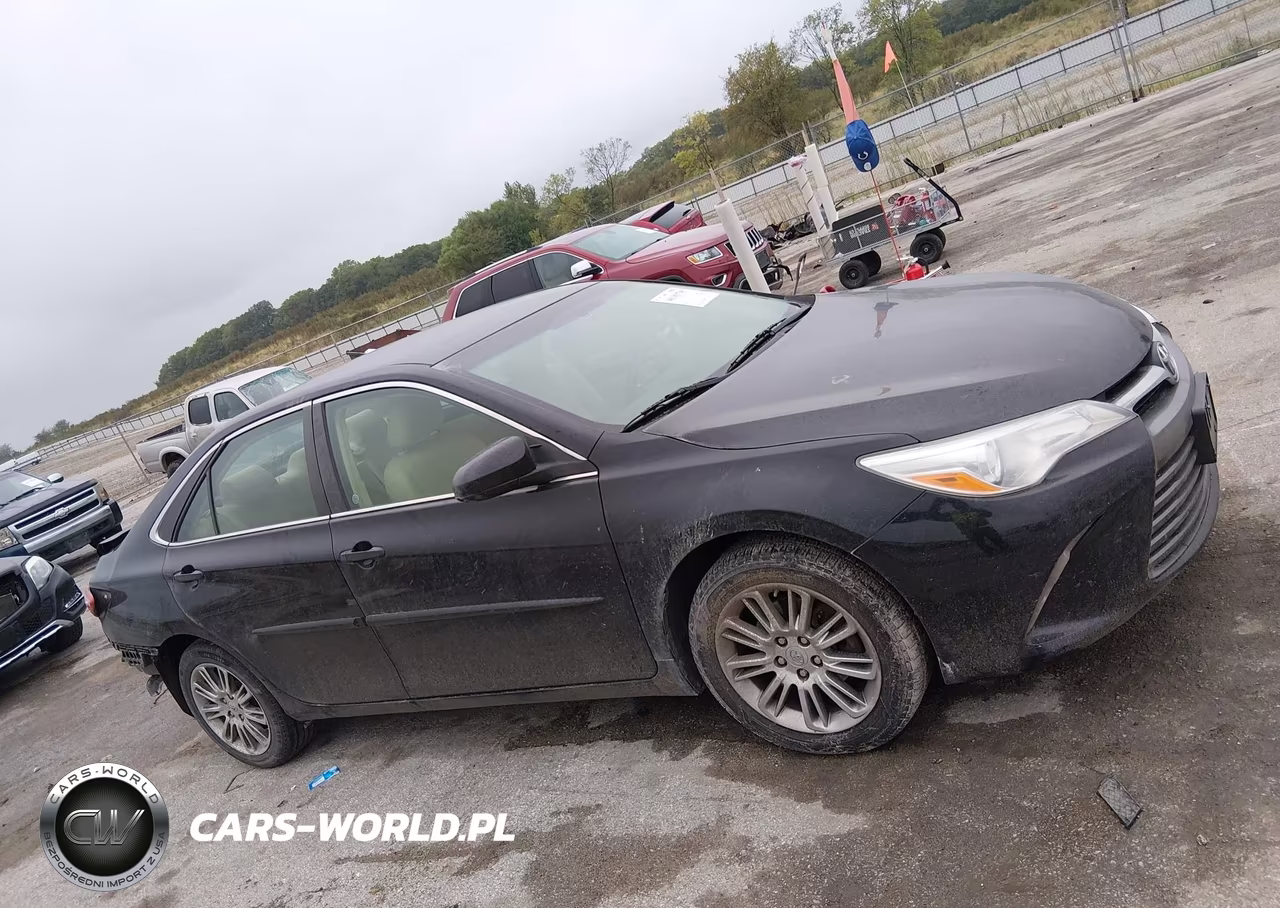 2015 Toyota Camry Le VIN:4T4BF1FK0FR448568 - 14