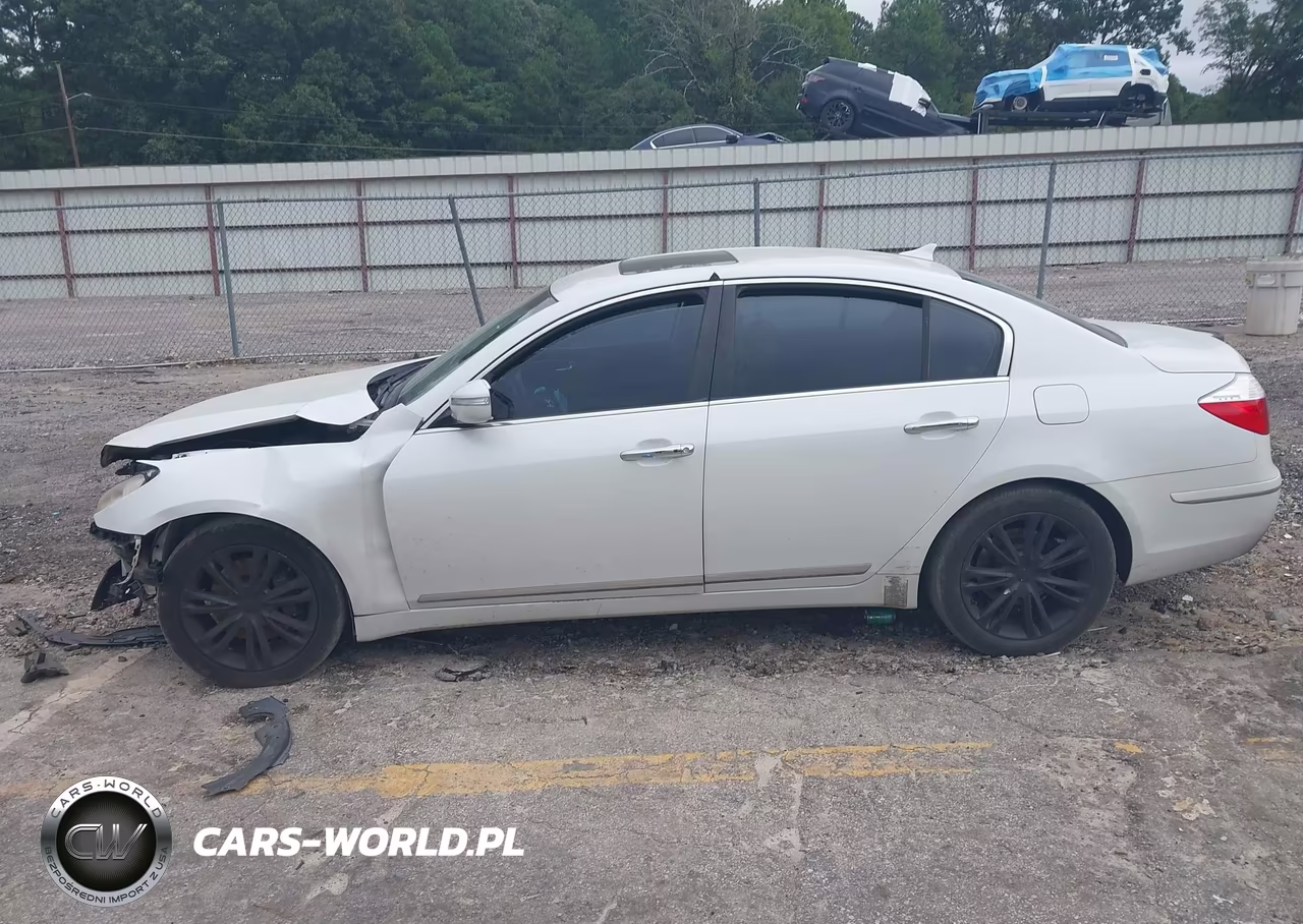 2011 Hyundai Genesis 4.6 VIN:KMHGC4DFXBU114381 - 13