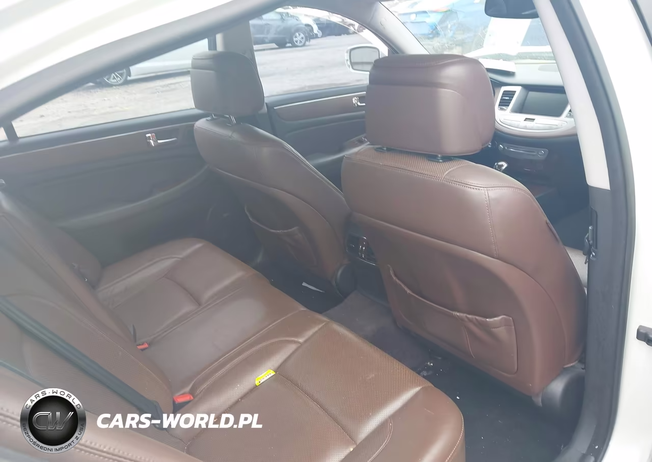 2011 Hyundai Genesis 4.6 VIN:KMHGC4DFXBU114381 - 8