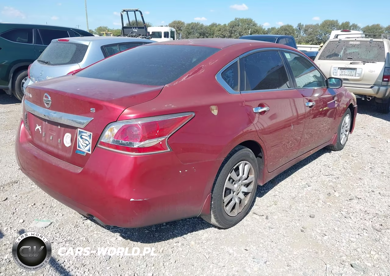 2014 Nissan Altima 2.5 S VIN:1N4AL3AP1EN216108 - 4
