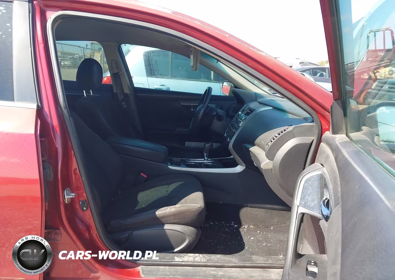 2014 Nissan Altima 2.5 S VIN:1N4AL3AP1EN216108 - 5