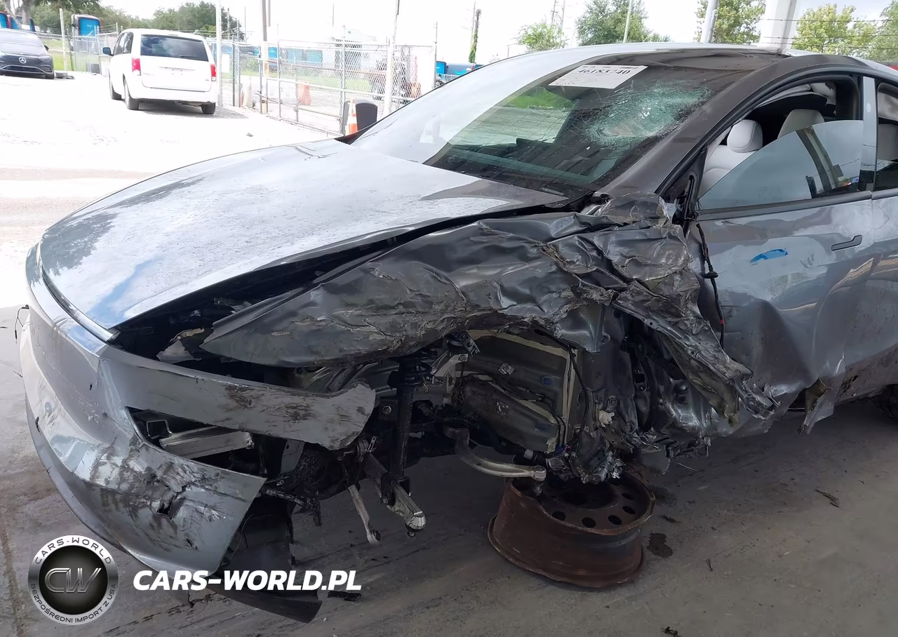 2026 Tesla Modelo Y Premium Rear-Wheel Drive-Rear-Wheel Drive VIN:7SAYGDED1TA654447 - 6