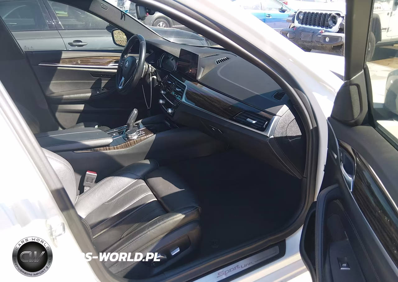 2019 BMW 530I VIN:WBAJA5C59KWA57898 - 5