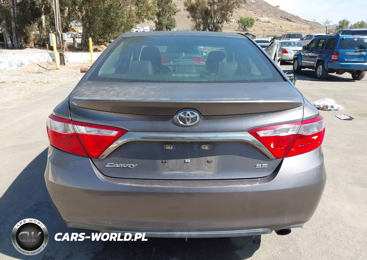 2015 Toyota Camry Se VIN:4T1BF1FK3FU089646 - 16