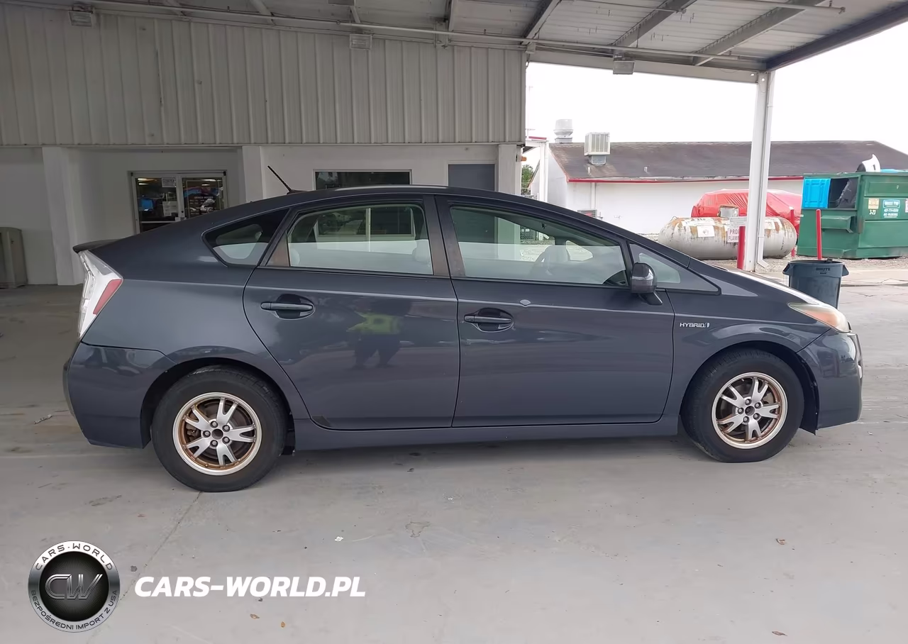 2011 Toyota Prius Two VIN:JTDKN3DUXB5369737 - 13