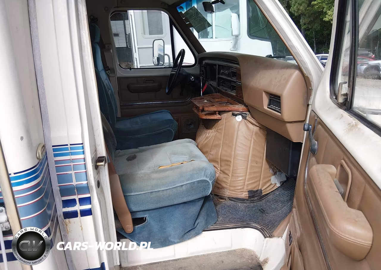 1992 Ford Econoline E350 Cutaway Van VIN:1FDKE30G2MHB24752 - 5