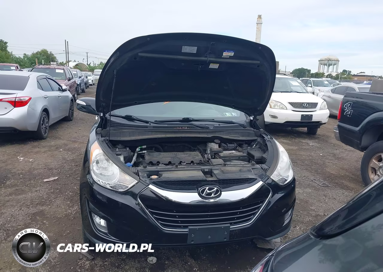 2012 Hyundai Tucson Limited VIN:KM8JUCACXCU481841 - 10