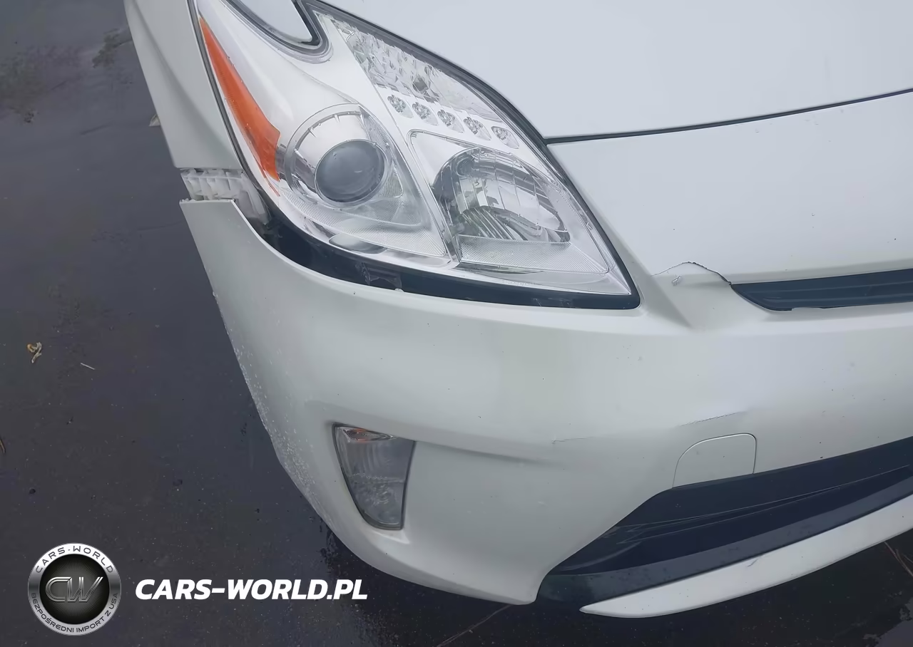 2015 Toyota Prius Two VIN:JTDKN3DU9F0433639 - 17