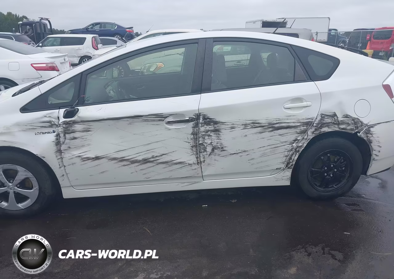 2015 Toyota Prius Two VIN:JTDKN3DU9F0433639 - 6