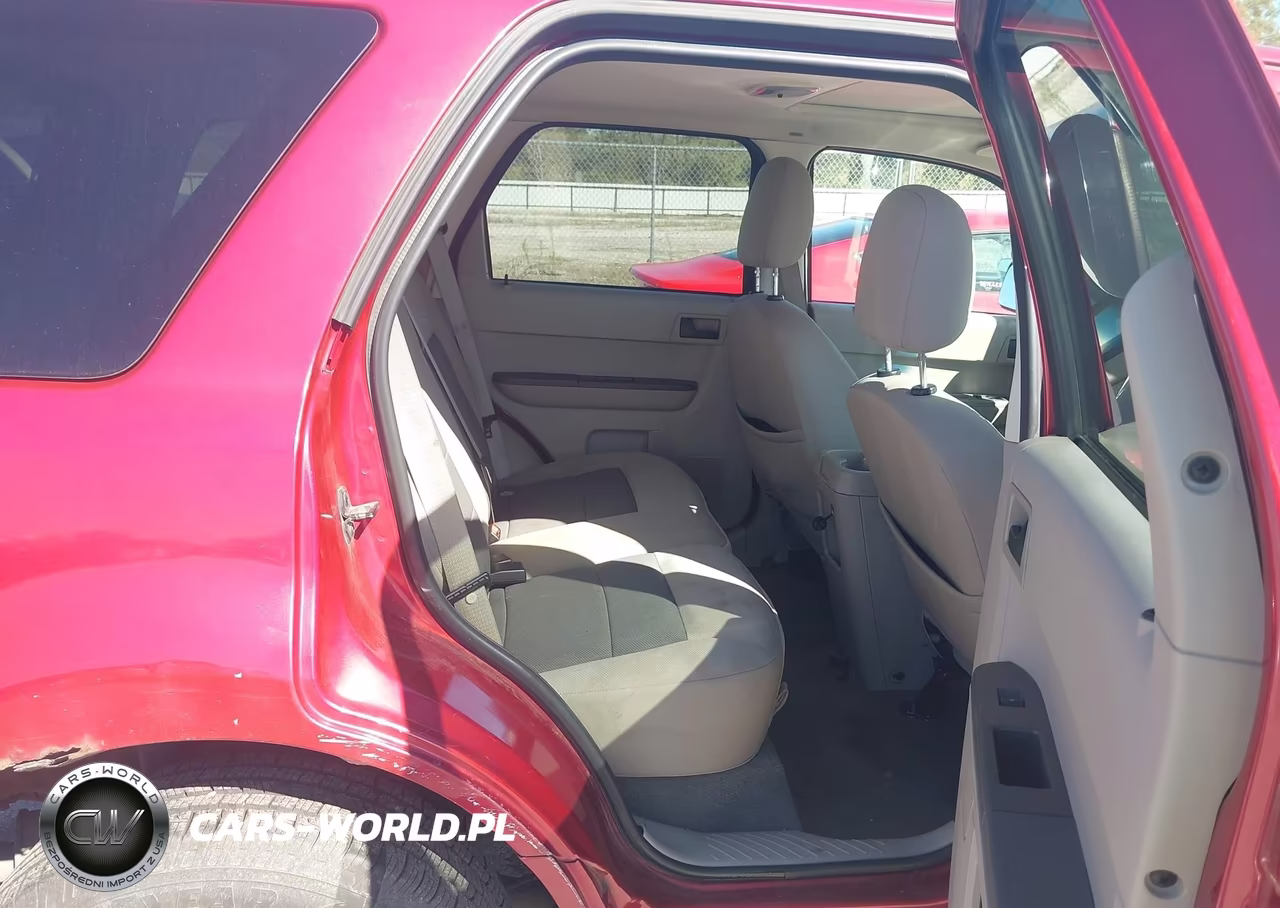 2008 Ford Escape Xlt VIN:1FMCU93128KB45949 - 8