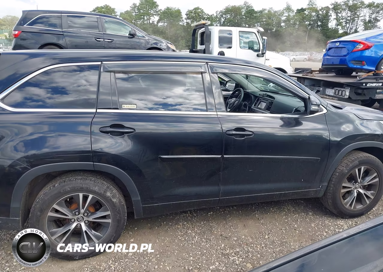 2017 Toyota Highlander Le VIN:5TDZARFH5HS026477 - 13