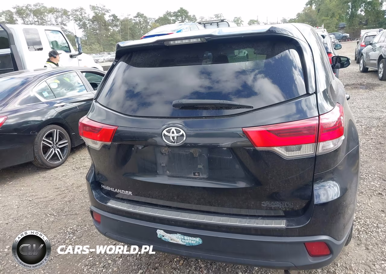 2017 Toyota Highlander Le VIN:5TDZARFH5HS026477 - 16