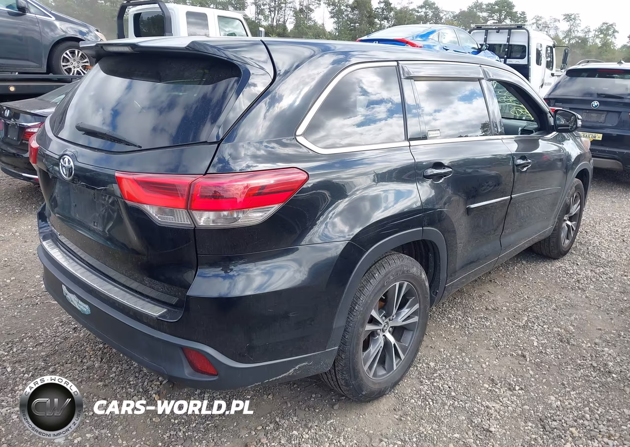 2017 Toyota Highlander Le VIN:5TDZARFH5HS026477 - 4