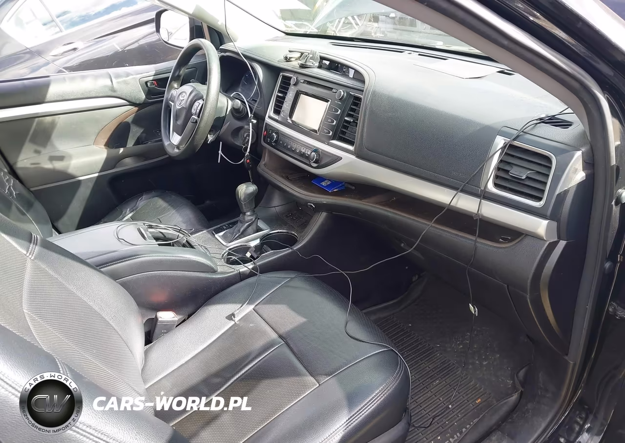 2017 Toyota Highlander Le VIN:5TDZARFH5HS026477 - 5