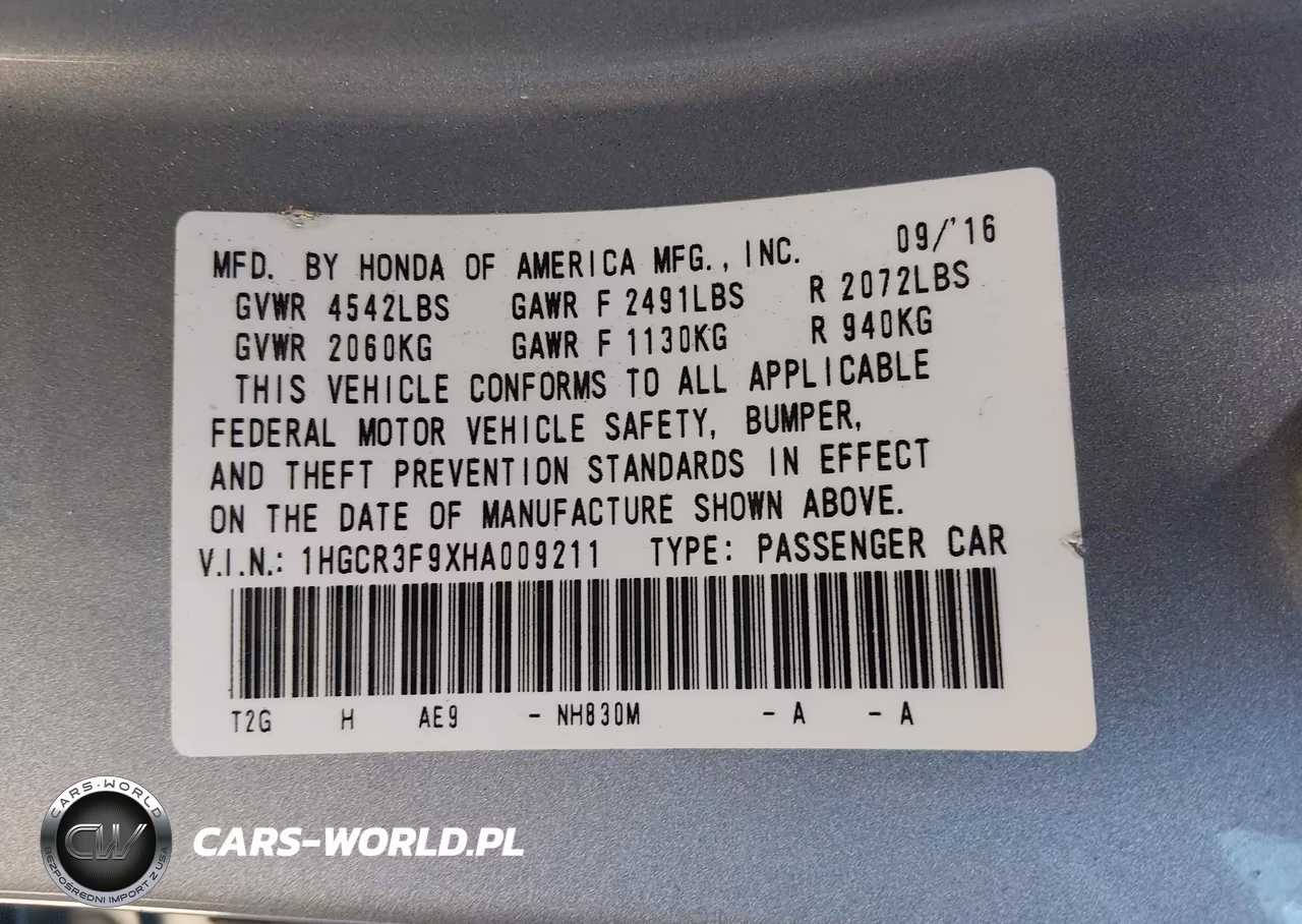 2017 Honda Accord Touring V6 VIN:1HGCR3F9XHA009211 - 9