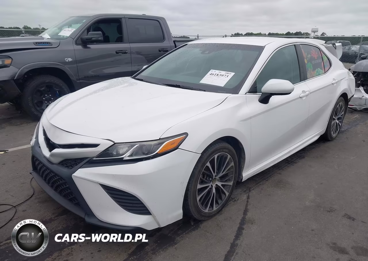 2018 Toyota Camry Se VIN:4T1B11HK5JU647260 - 2
