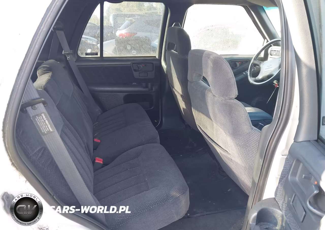 1996 Chevrolet Blazer VIN:1GNDT13W0T2284342 - 8