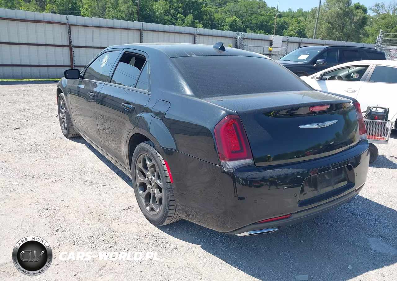 2016 Chrysler 300 300S VIN:2C3CCAGG0GH262074 - 3