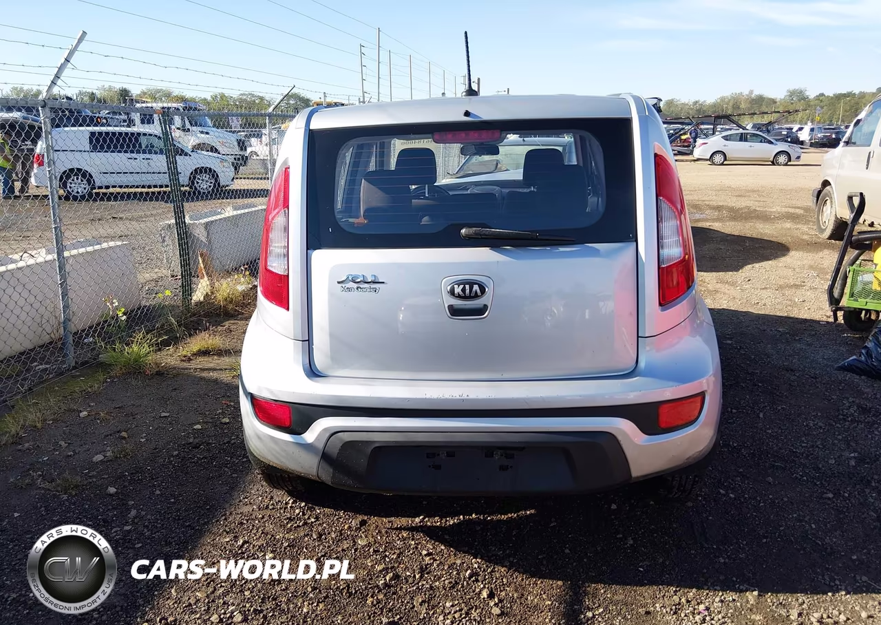 2013 Kia Soul VIN:KNDJT2A54D7758096 - 17