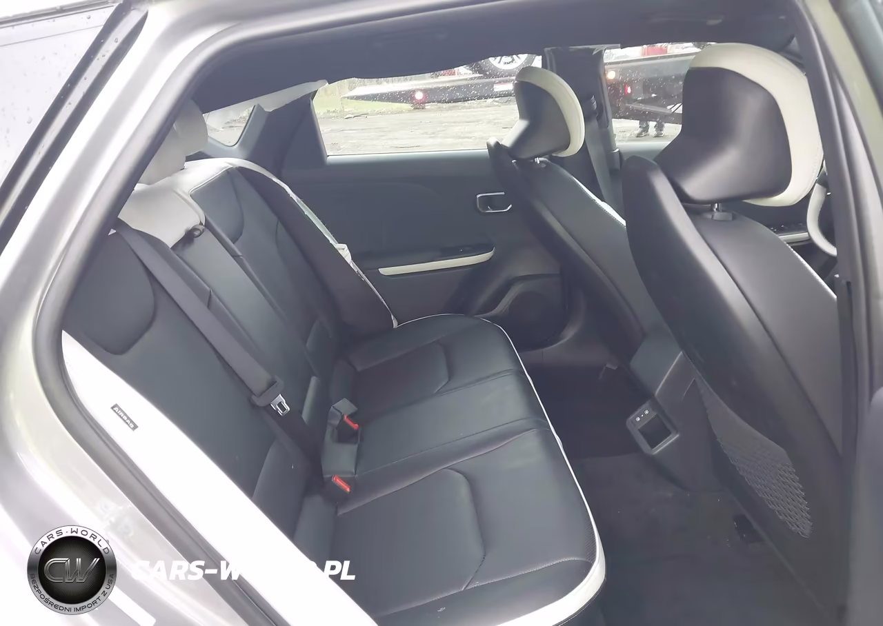 2026 Kia K4 Gt-Line VIN:3KPFW4DE1TE387921 - 8