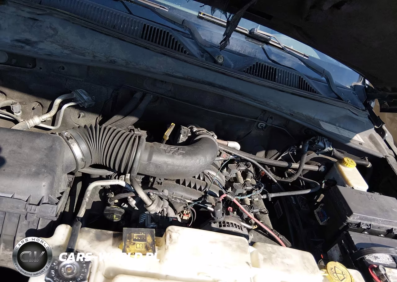 2008 Jeep Liberty Sport VIN:1J8GP28K68W233037 - 10