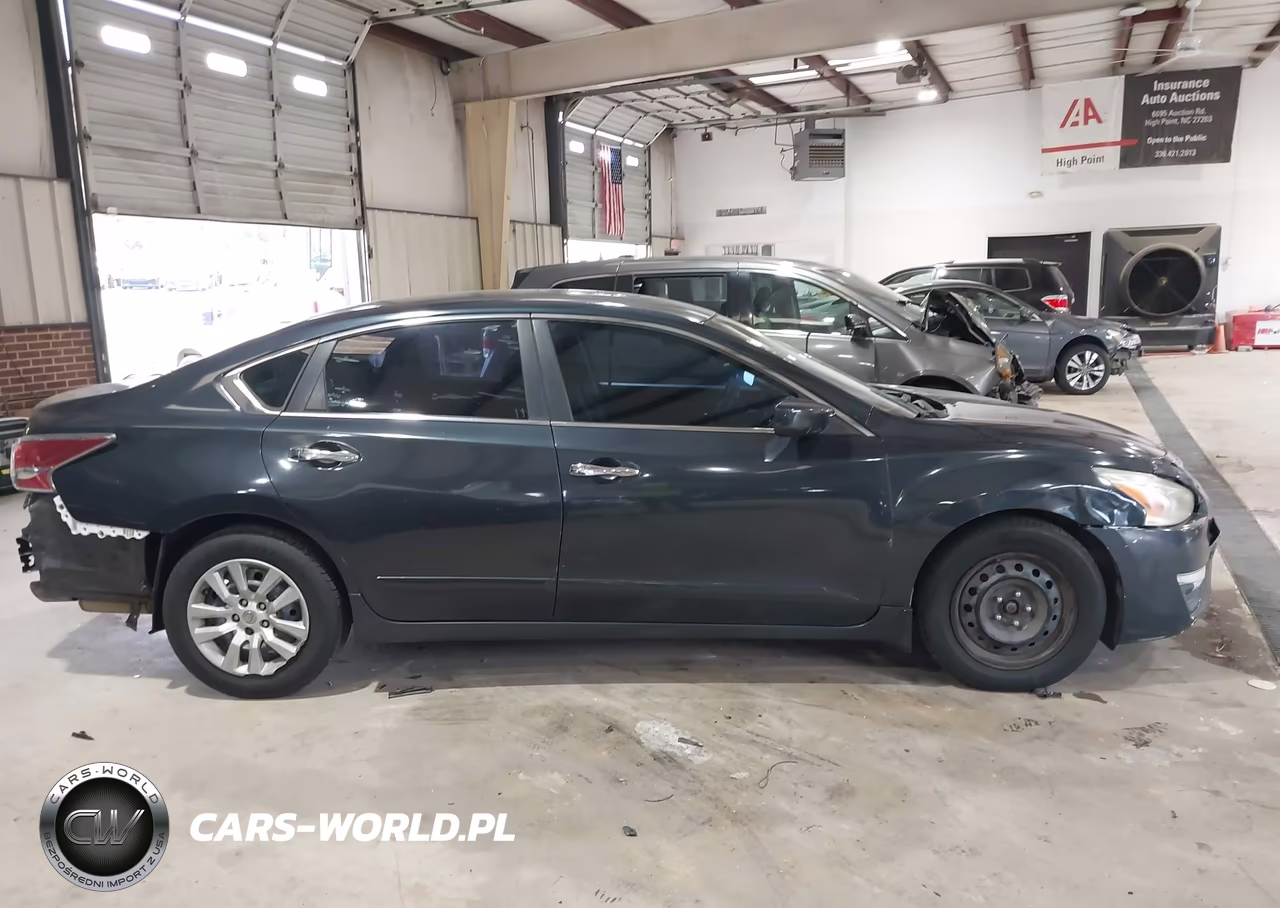 2014 Nissan Altima 2.5 S VIN:1N4AL3AP4EN212618 - 14