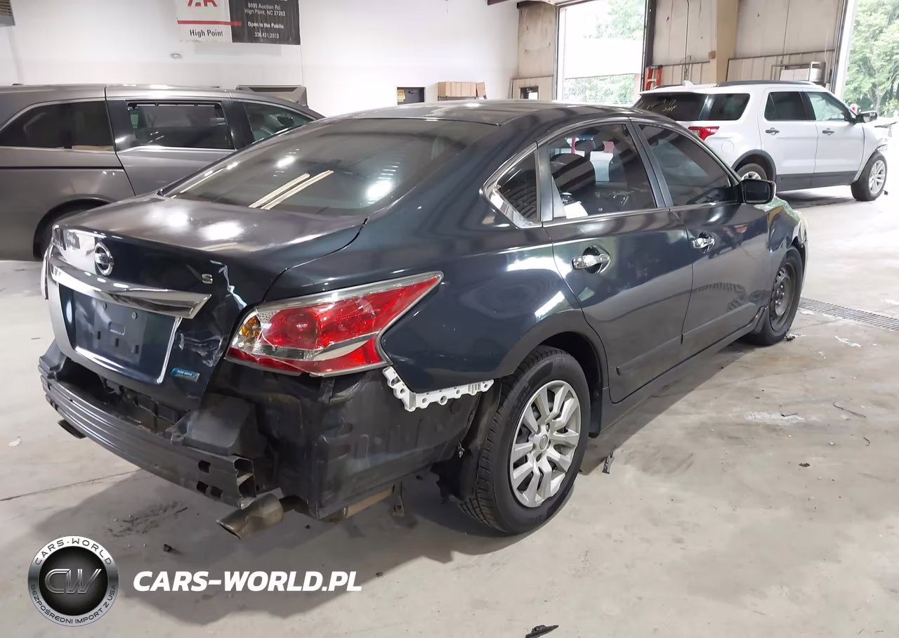 2014 Nissan Altima 2.5 S VIN:1N4AL3AP4EN212618 - 4